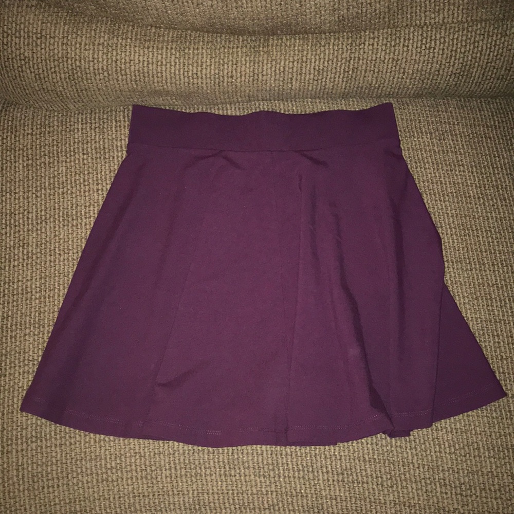 H&M Skater Skirt - Picture 2 of 2